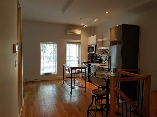 Rented by Lofts and Flats LLC | media 25