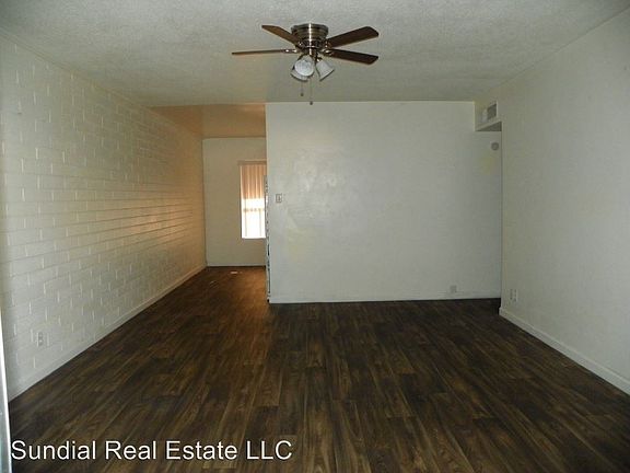 3rd image of 315 W 10th Pl APT 9