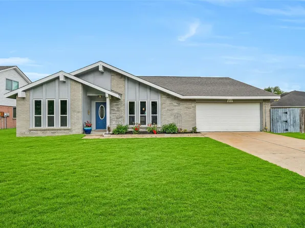 217 Old Oaks St, League City, TX 77573