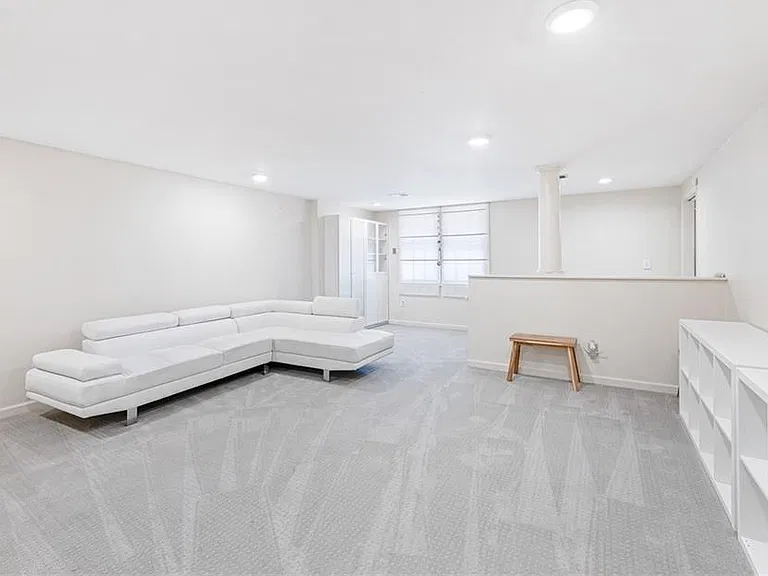 908 Lenox Hill Ct NE — Photo 20