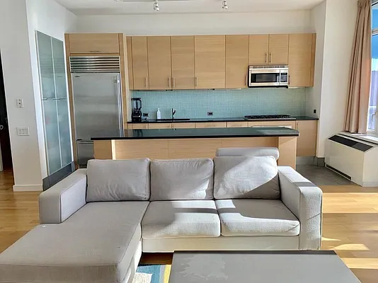 Rented by Century 21 Metropolitan | media 3
