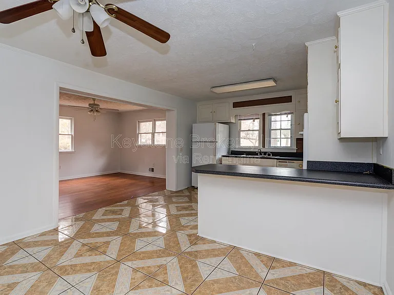 2213 Davis Rd — Photo 6
