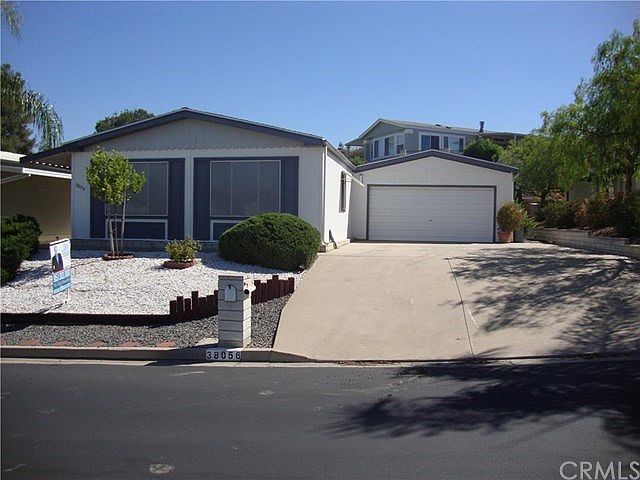 Great curb appeal