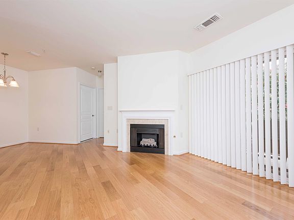3rd image of 2204 Westcourt Ln APT 108