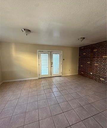 4th image of 7063 Boston Dr