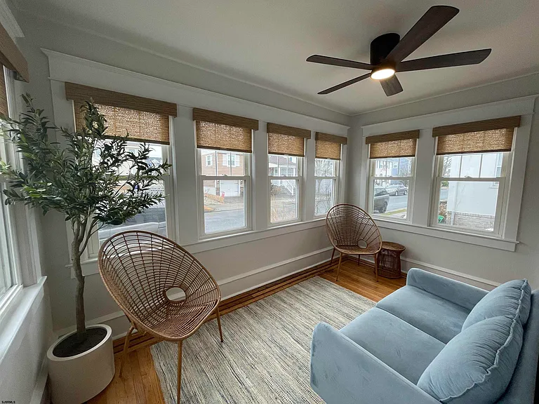 112 N Belmont Ave #WINTER — Photo 8