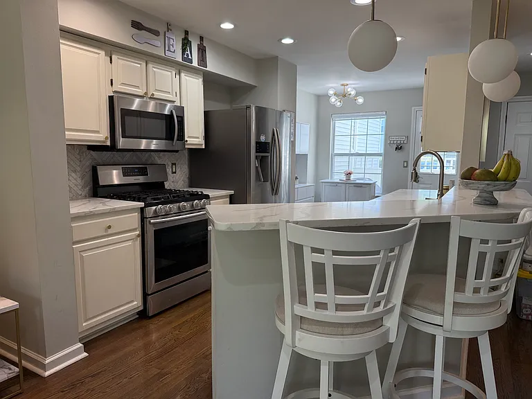 1602 Appleton Way — Photo 5