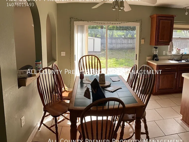 4543 Willamette Cir — Photo 3