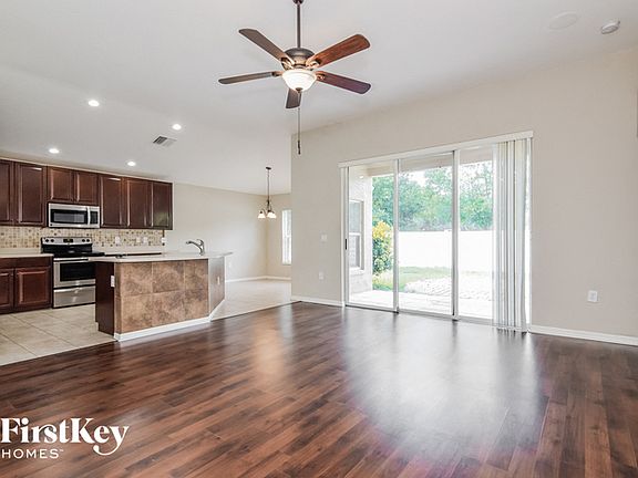 3rd image of 34435 Cliffcreek Ct