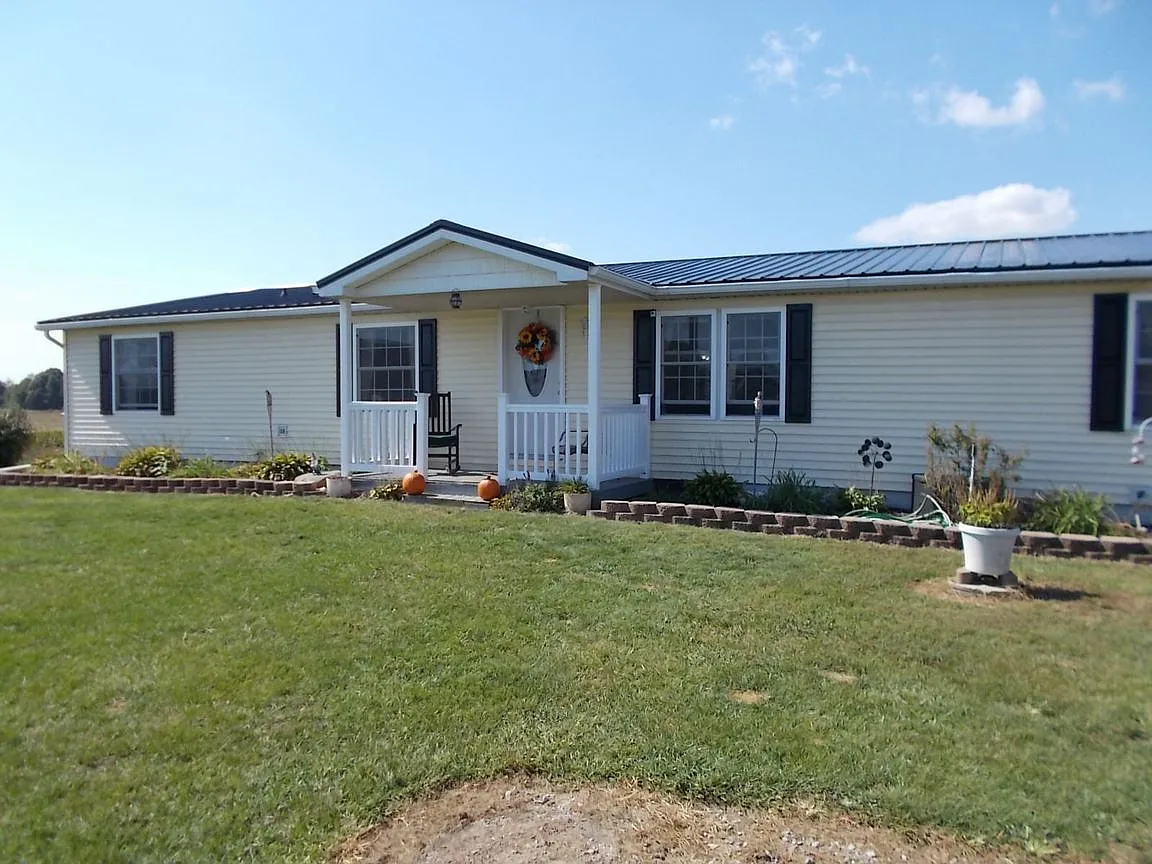 1470 E 200 S photo 1