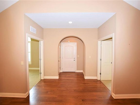 2nd image of 13148 Goodman St