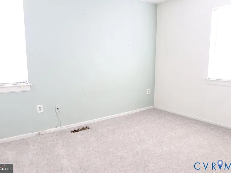 3221 Hunters Mill Dr — Photo 15