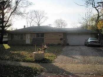 1798 N Laurel Dr photo 1