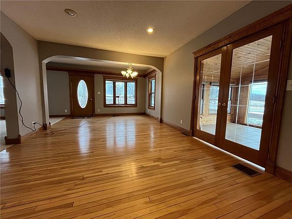 5th image of E4504 County Road V