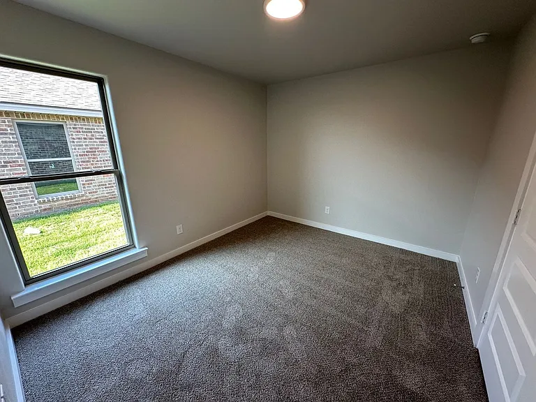 10401 Ruse St — Photo 17