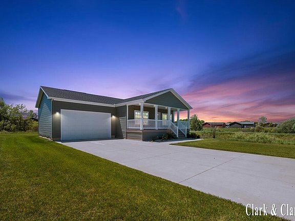 2nd image of 5980 Irene Way Dr