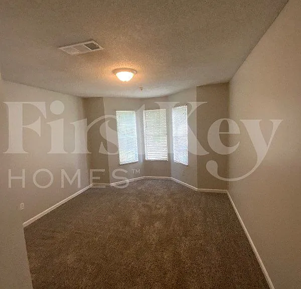 2347 Glencairn Ln SW — Photo 8