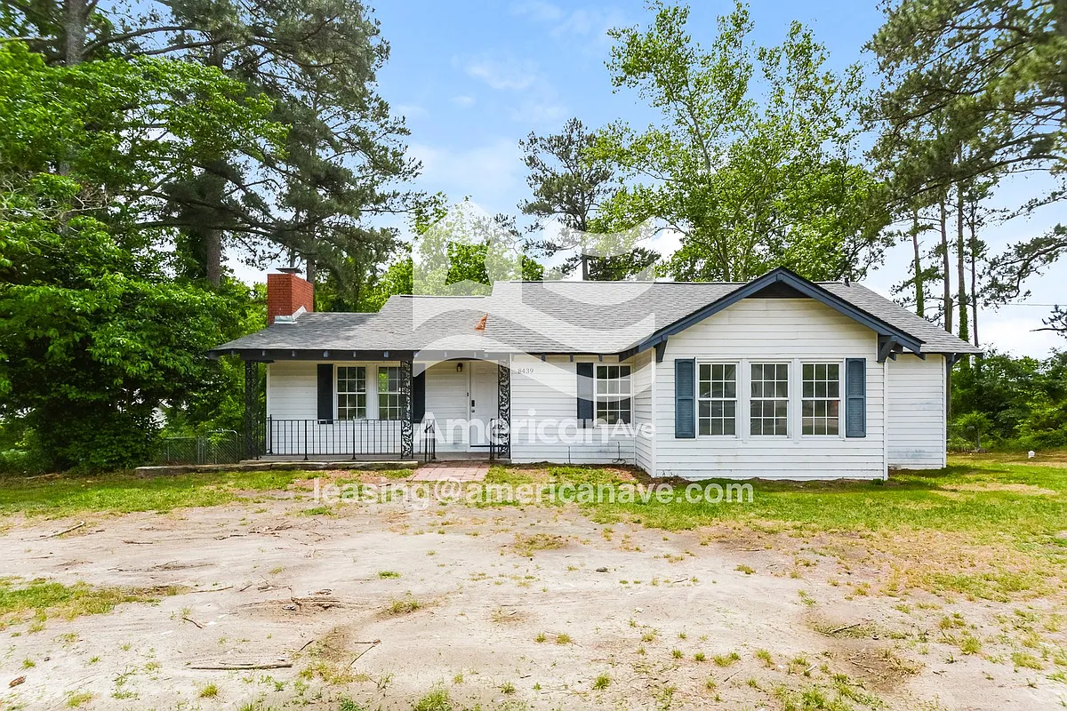 Photo 1 of 15 - 8439 King Rd - Fayetteville, NC 26546_001_front_view_13749400.jpg - 8439 King Rd