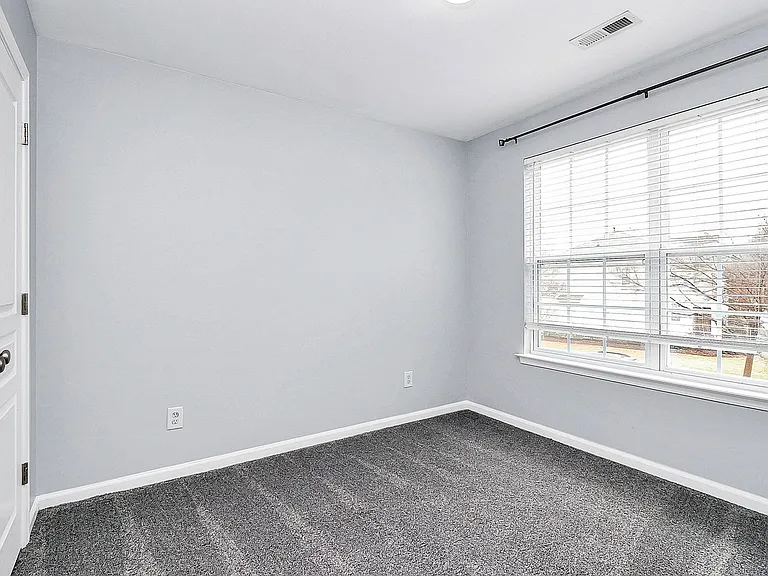 1032 Tabard Ln — Photo 15