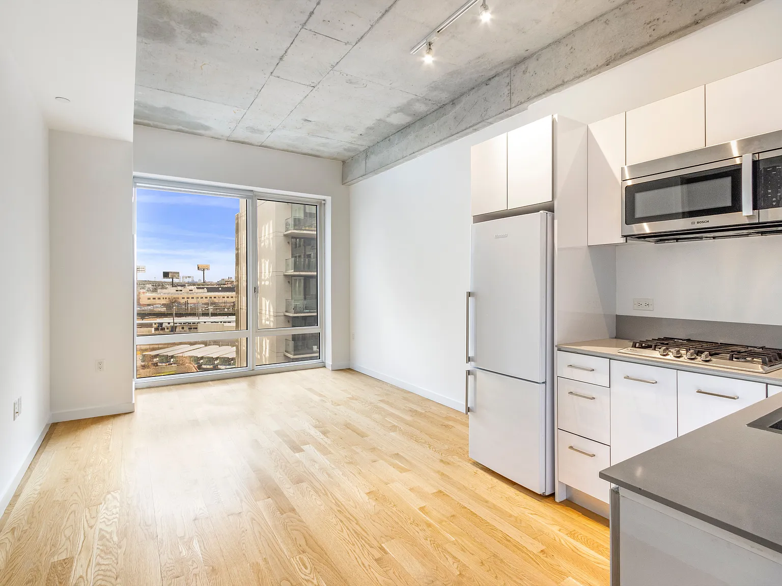 22-22 Jackson Avenue — Photo 2