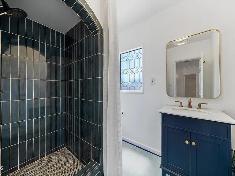 1412 Norton Ave — Photo 17