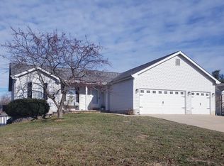 406 Bridle Ridge Ct, Wentzville, MO
