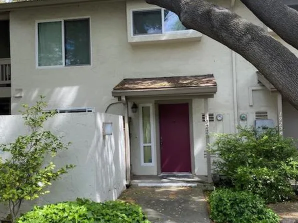 19226 Vineyard Ln, Saratoga, CA 95070