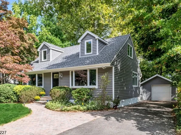 675 Midwood Rd, Ridgewood Village, NJ 07450