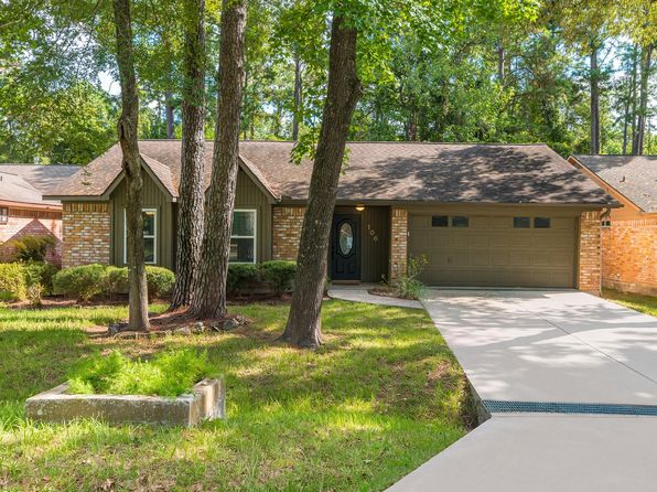 106 N Woodstock Circle Dr