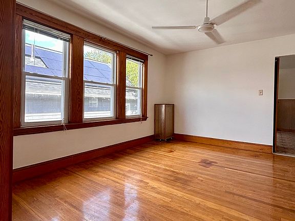 5th image of 11 Sterling St #2