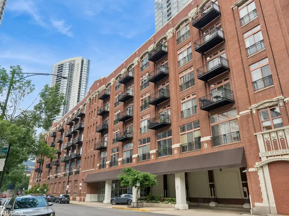 360 W Illinois St APT 402, Chicago, IL 60654