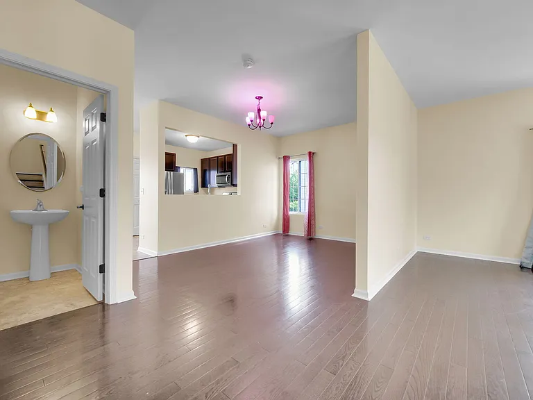 1476 Manning Ave — Photo 3