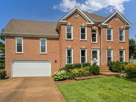 2nd image of 2795 Iroquois Dr