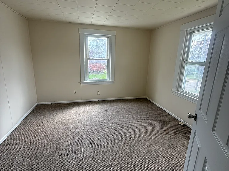 126 Wesley Ave — Photo 7