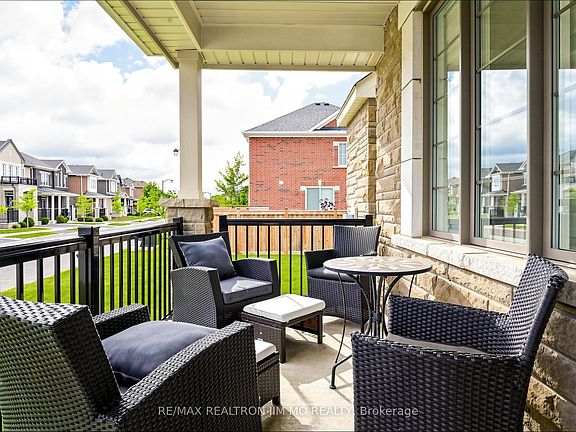 4th image of 476 Kennedy Cir W