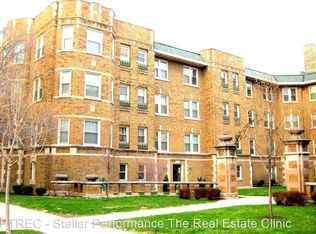 112 S Maple Ave APT B2, Oak Park, IL 60302