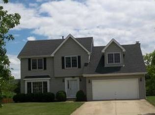 4 Fern Ct, Lake Zurich, IL 60047