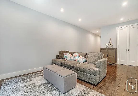 3rd image of 606 W 113th St #42