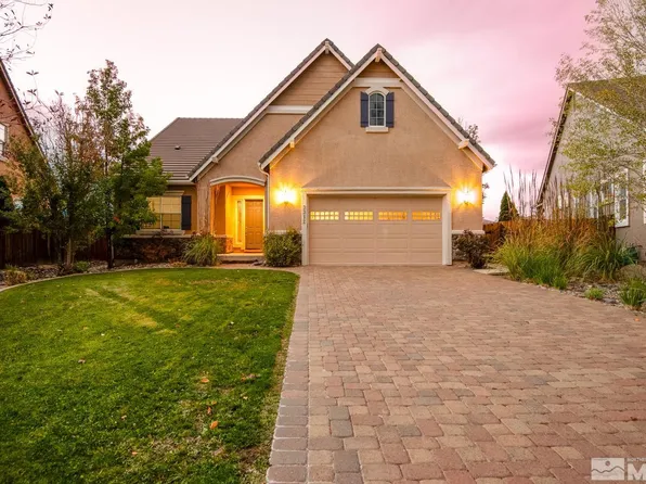 3312 Dog Leg Dr, Minden, NV 89423