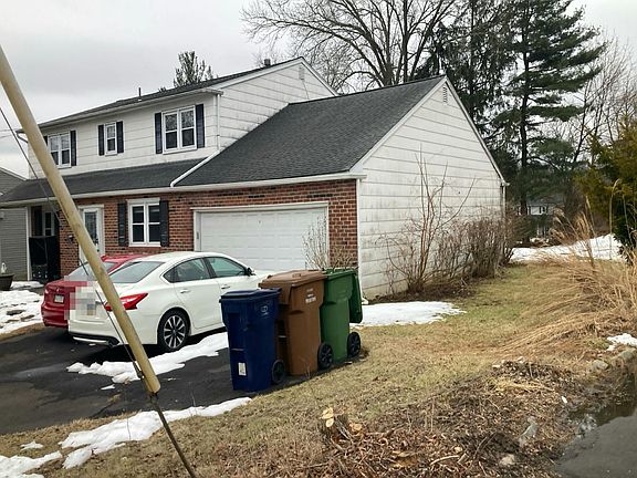 2nd image of 3032 Susquehanna Rd