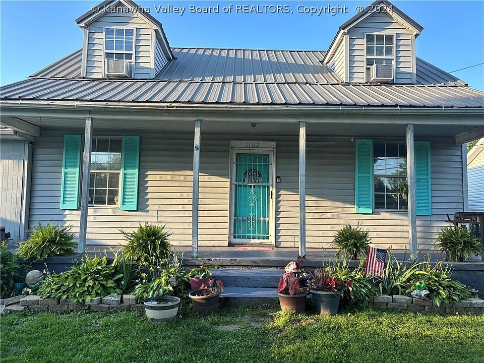 2nd image of 1102 Roosevelt Blvd