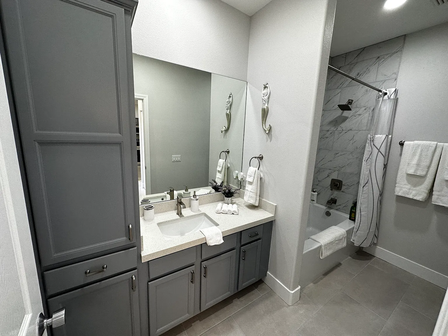 2 bed, 1100 sqft, $2,495 — Photo 4