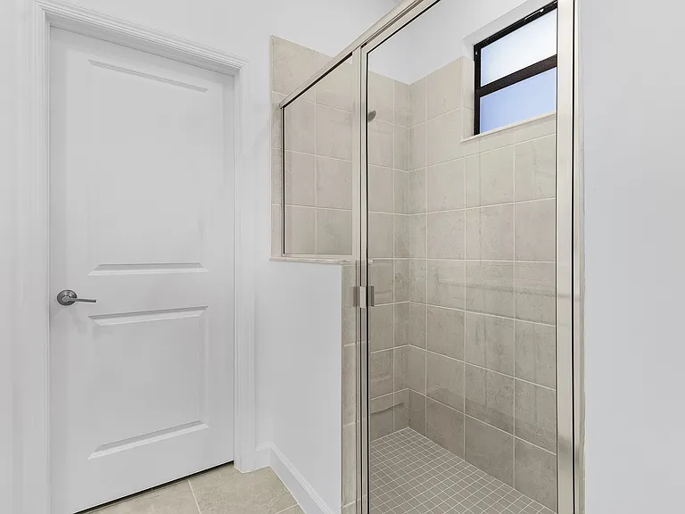 19617 Hinkley Dr — Photo 12