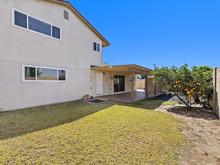 629 S Vicki Ln — Photo 16