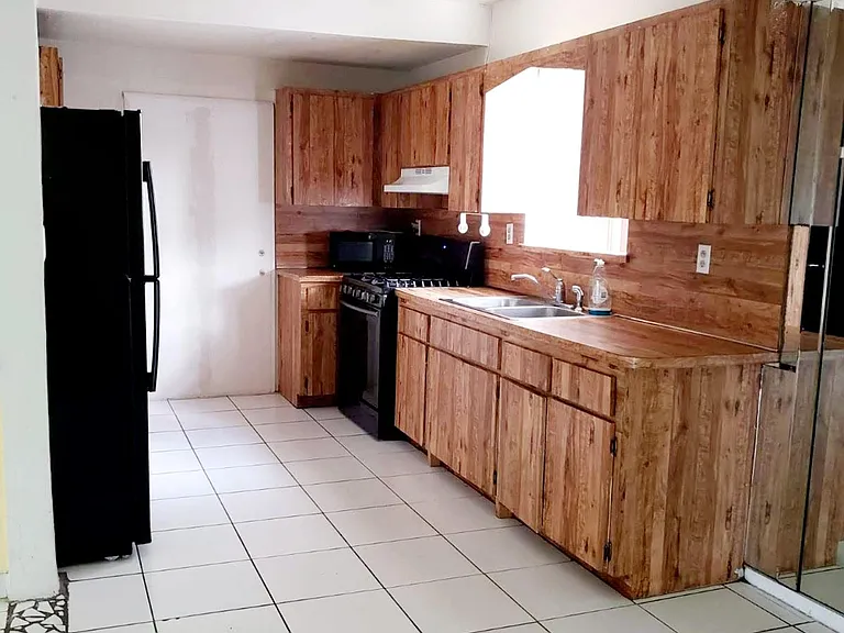 590 NW 194th St #590 — Photo 5