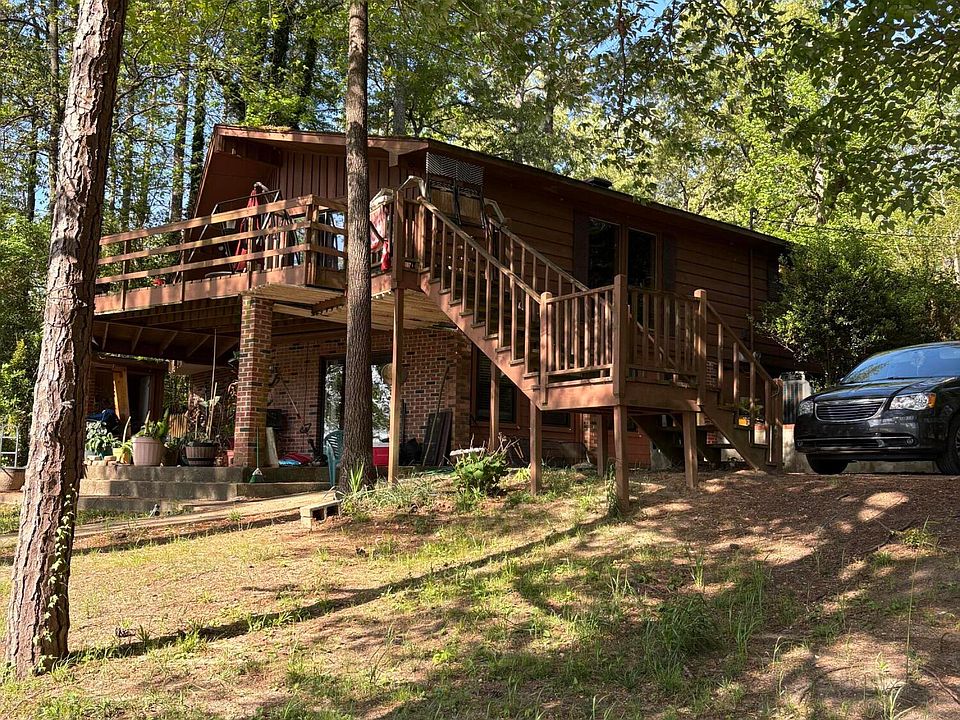 1st image of 492 Lake Dr