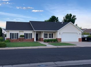 3181 Desert Dawn Dr, Santa Clara, UT 84765