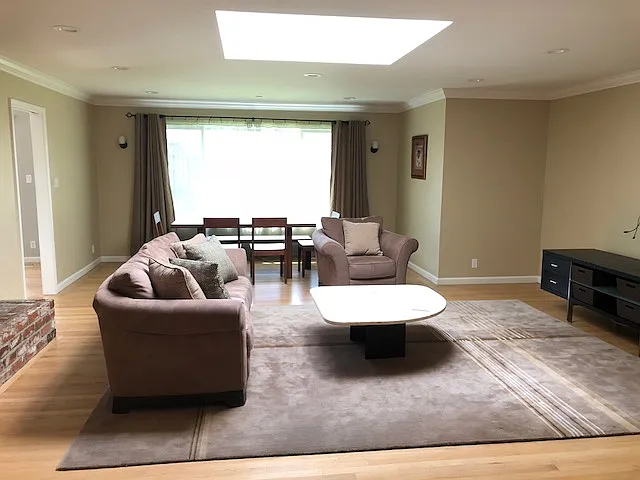 570 Carrick Ct — Photo 4