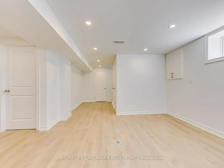 146 Manning Ave — Photo 24