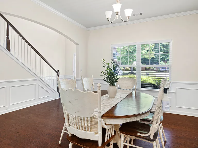 223 Jefferson Ave — Photo 8